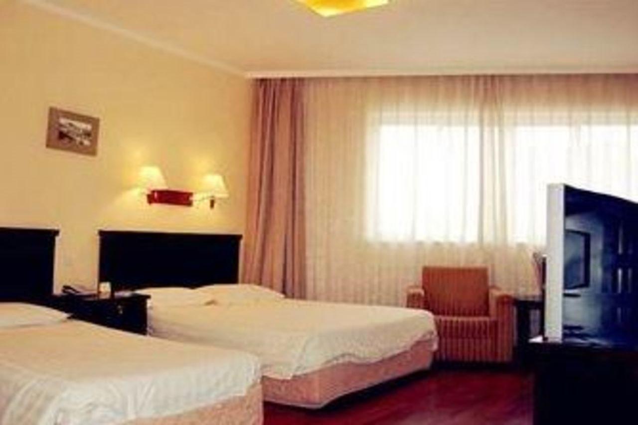 Lakeside Holiday Inn Shanghai Exteriör bild