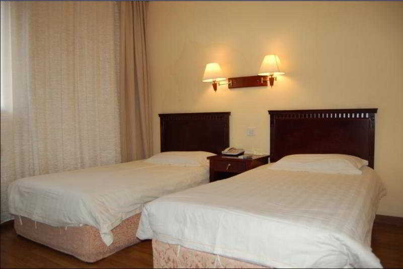 Lakeside Holiday Inn Shanghai Exteriör bild